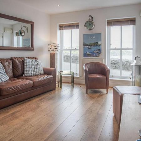 Goscar Court - 1 Bedroom Apartment - Tenby Extérieur photo