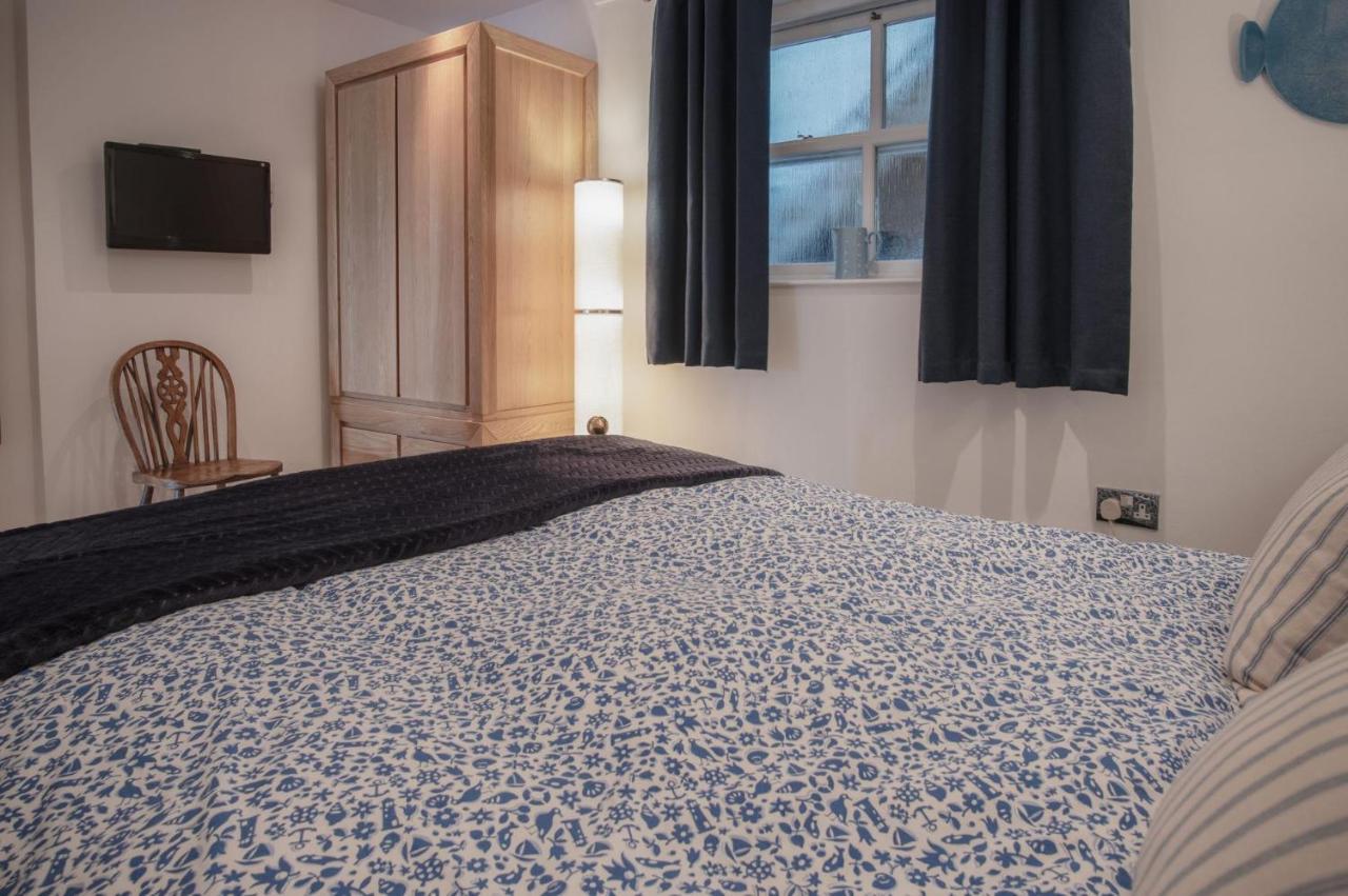 Goscar Court - 1 Bedroom Apartment - Tenby Extérieur photo