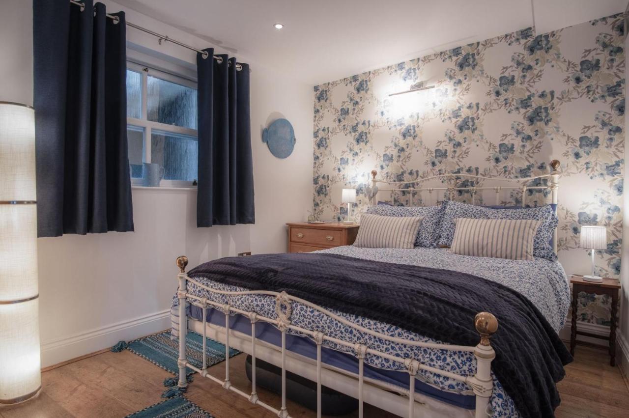 Goscar Court - 1 Bedroom Apartment - Tenby Extérieur photo